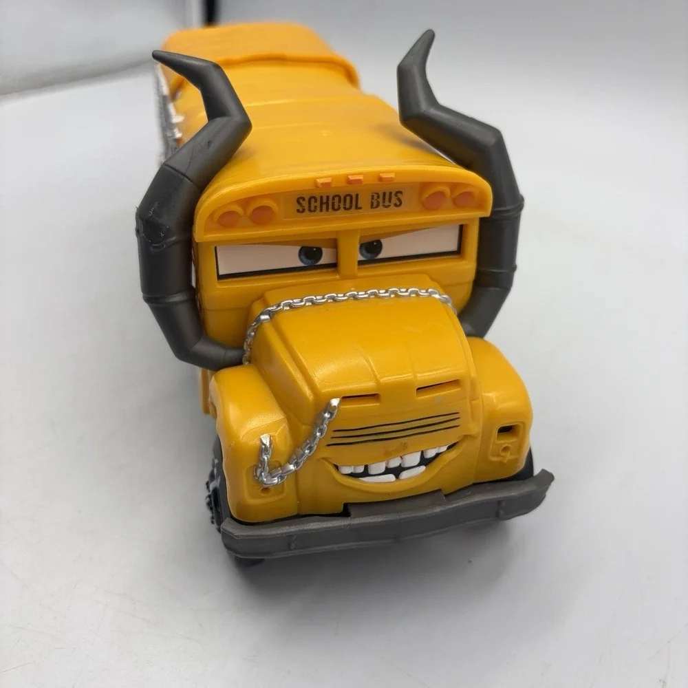 Disney Pixar Cars 3 Crunch & Crash Miss Fritter Yellow Bus 2017 Mattel GUC